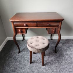 1907 Antique Mahogany Queen Anne Vanity/Desk