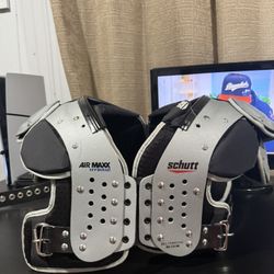 Schutt Varsity Air Maxx Hybrid Shoulder Pads (All Purpose, Medium)