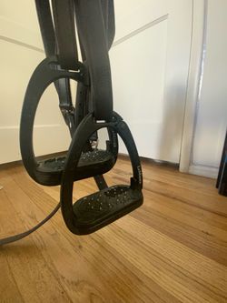 LeMieux Vector Balance Stirrups