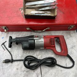 Milwaukee Heavy Duty Reciprocating Saw Kit-6508-120V-Clean, 8’ Cord, Blades, Wrench. Case