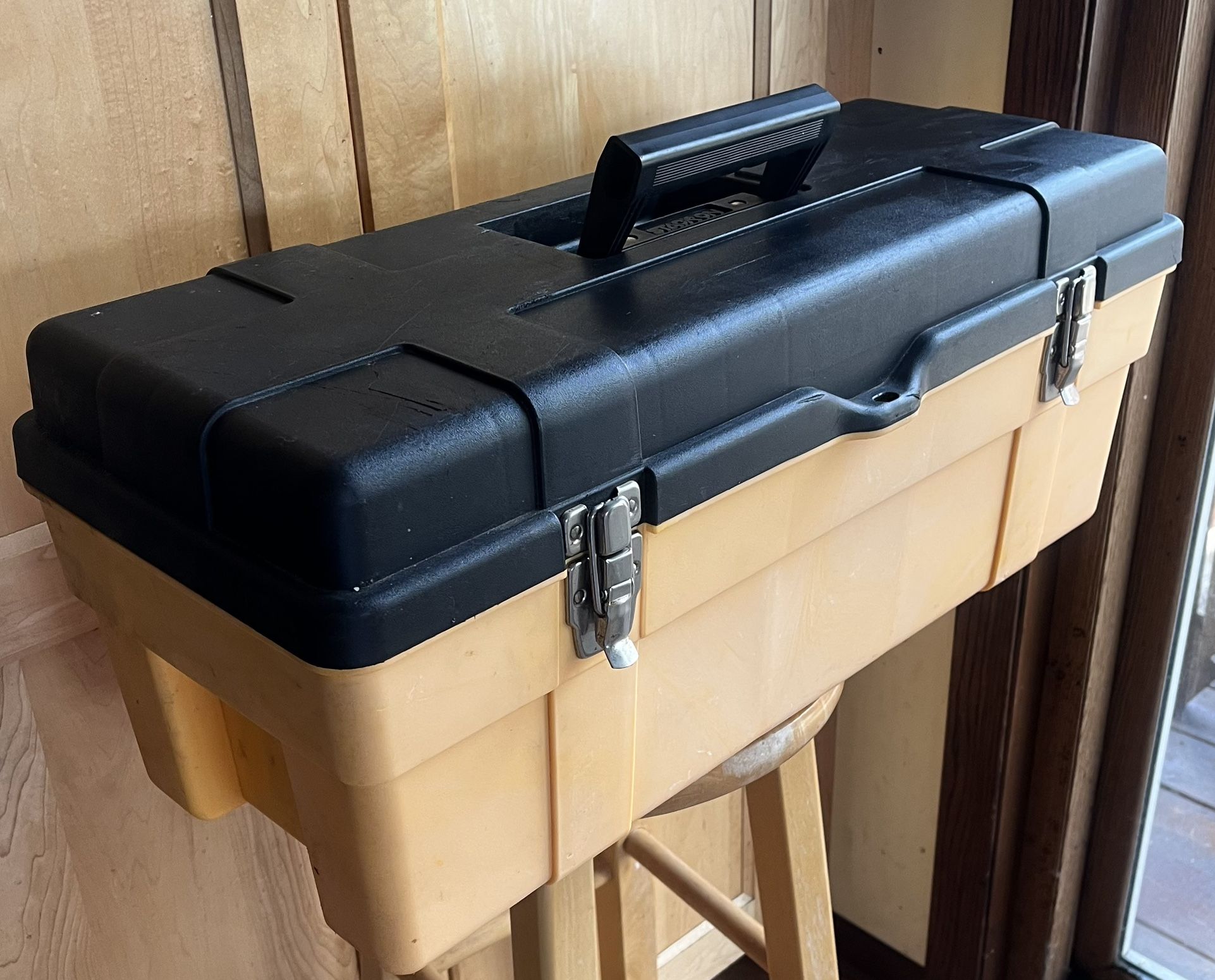 Stack On Professional Heavy Duty Plastic Tool Box w/ Tray 26” X 10”