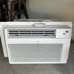 Window AC unit 