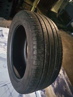 265/50/R20 Tire 80% Tread