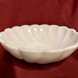 Milk Glass Swirl Serving Bowl