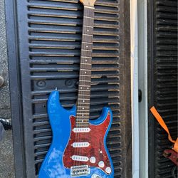 Lyman LS-250 Electric Guitar