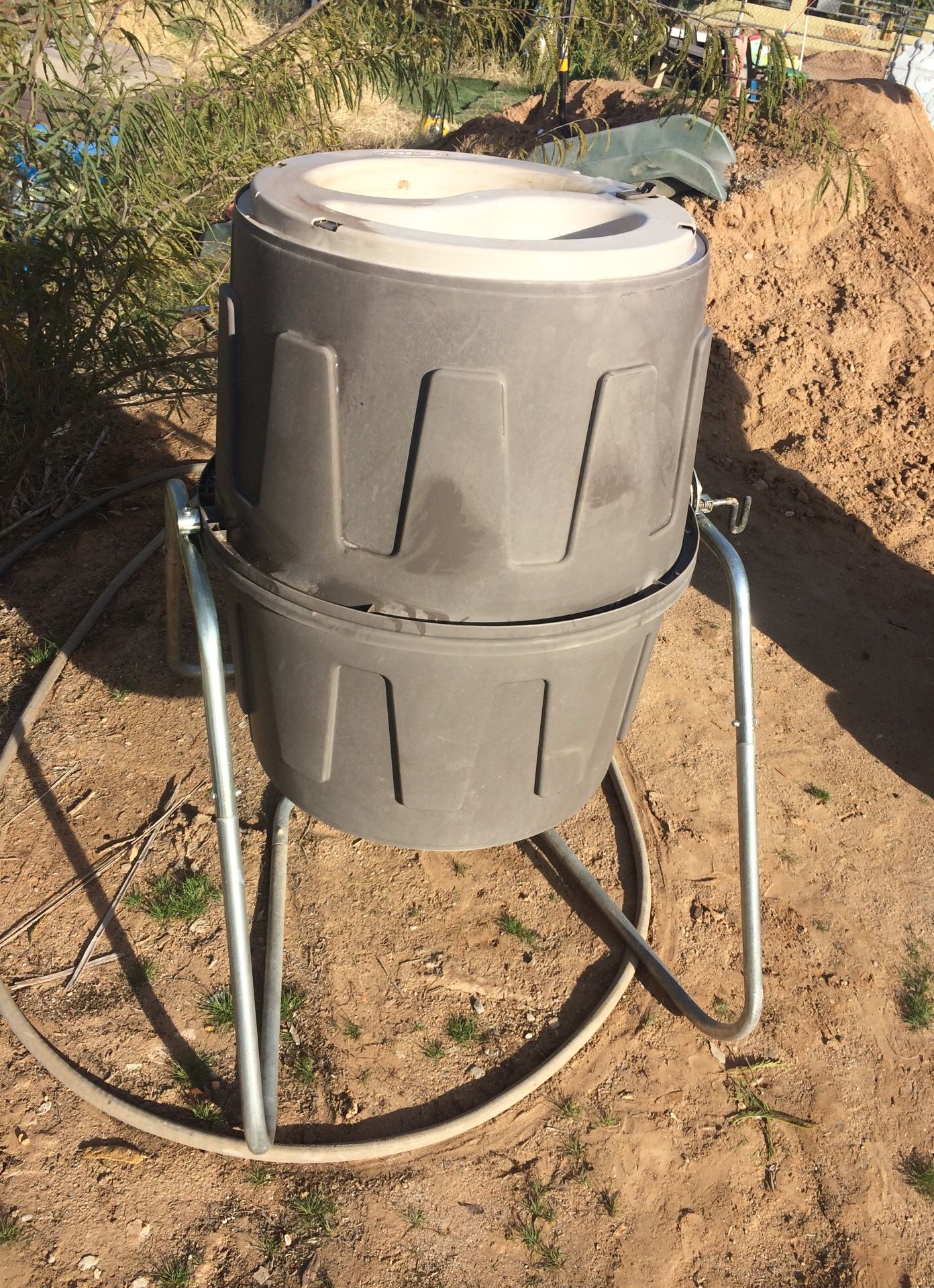 Suncast compost Tumbler