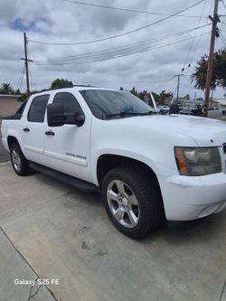 2008 chevy avalanche 2wd