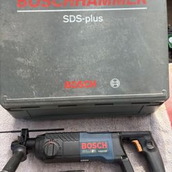 Bosch Bulldog  7/8” SDS-Plus Rotary Hammer Drill Kit-11224VSR-New-6.9 Amp, Var Spd ReverseTrigger, Handle/Depth Set, SDS Bits, (3) Function, Hard Case