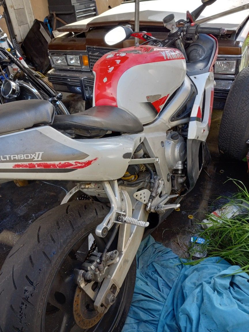 1999 Yamaha Yzf r6 for Sale in Los Angeles, CA OfferUp