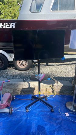 40in Samsung TV and Stand