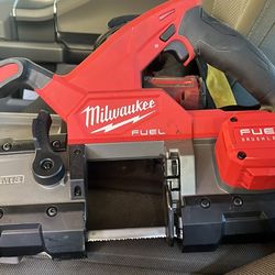Milwaukee Fuel Bandsaw 