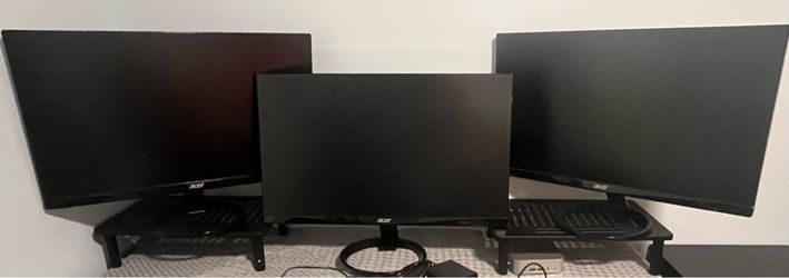 Set of 3 Acer Monitors