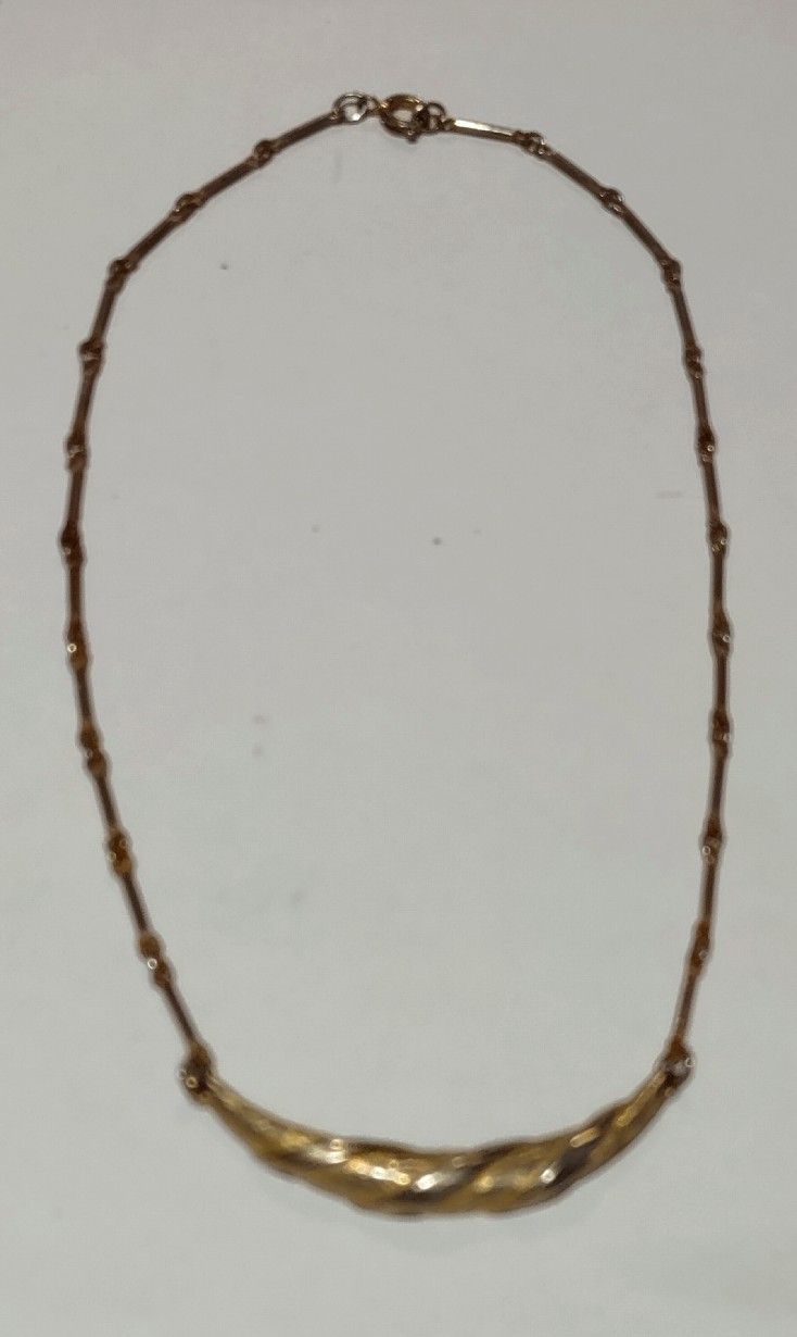 Gold vintage necklace.