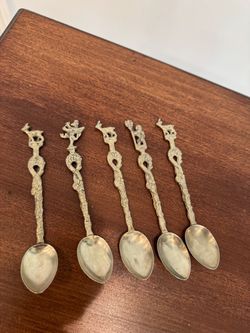Vintage Italian Made in Italy Figural Ornate Spoons Set of 5 Silver Tone Decorative