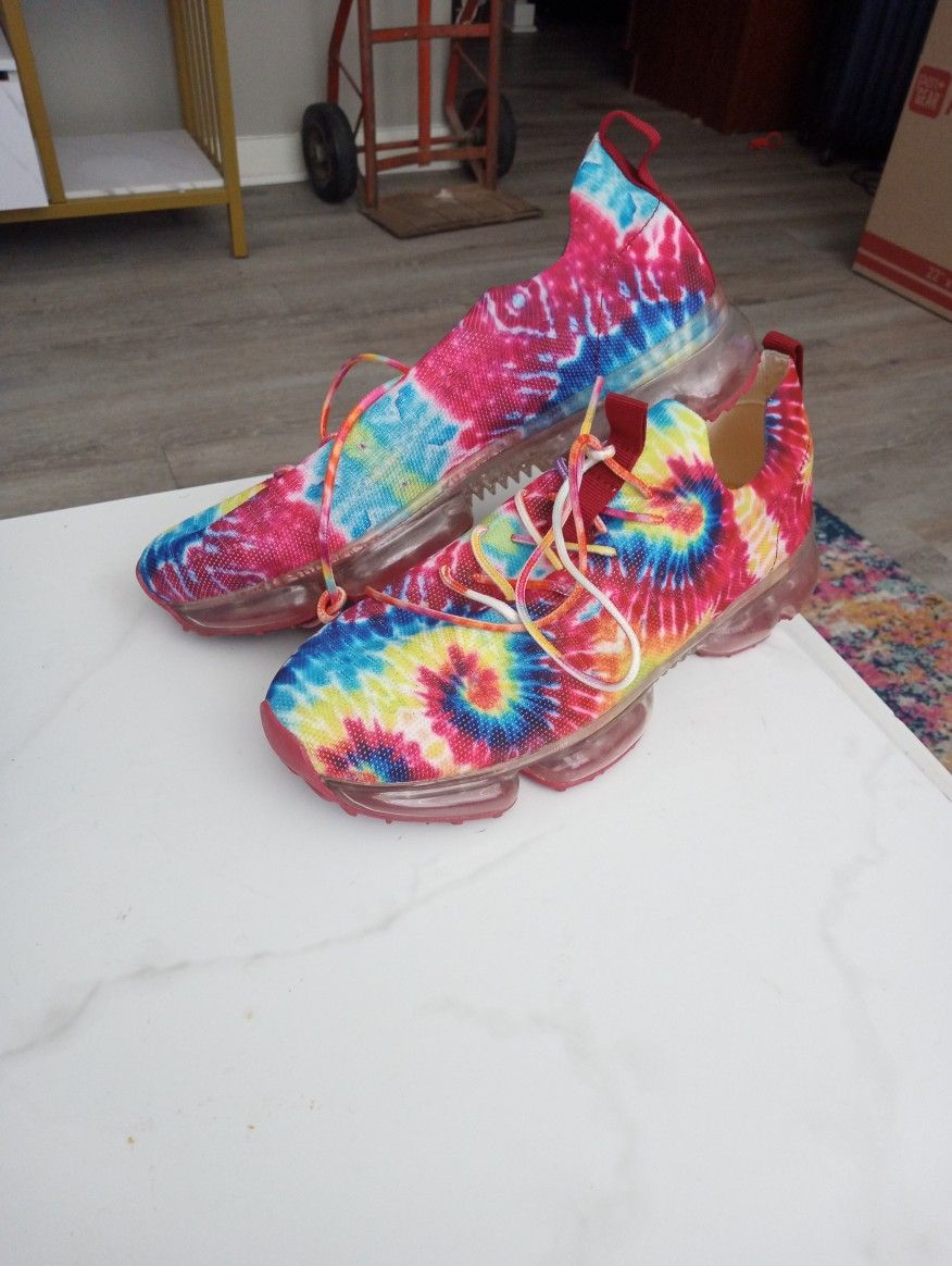 Size 9 Women Tye Dye Shoes