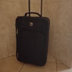 20 Inch CarryOn Luggage 
