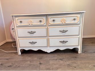 Vintage white dresser