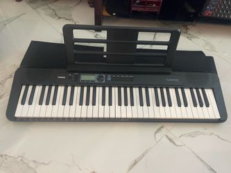 Electric Piano Keyboard