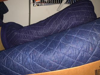 Used moving furniture blankets