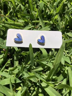 Heart stud earrings ocean blue