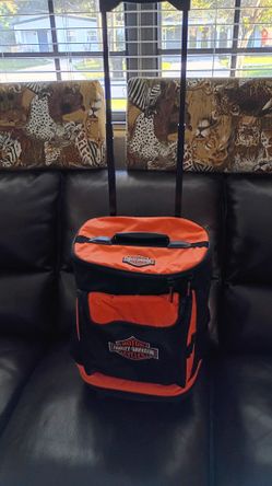 Harley Davidson Insulated Cooler & Back Pack In One -Over Wheels ! Like New Condition 