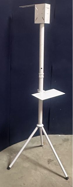 Metal heavy duty display stand