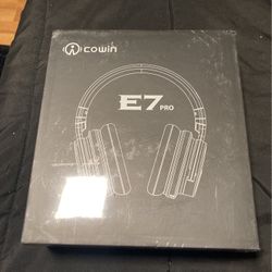 Noise Cancelling Headphones  Bluetooth 