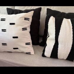 Set of 4 Black and White Decorative Throw Pillows