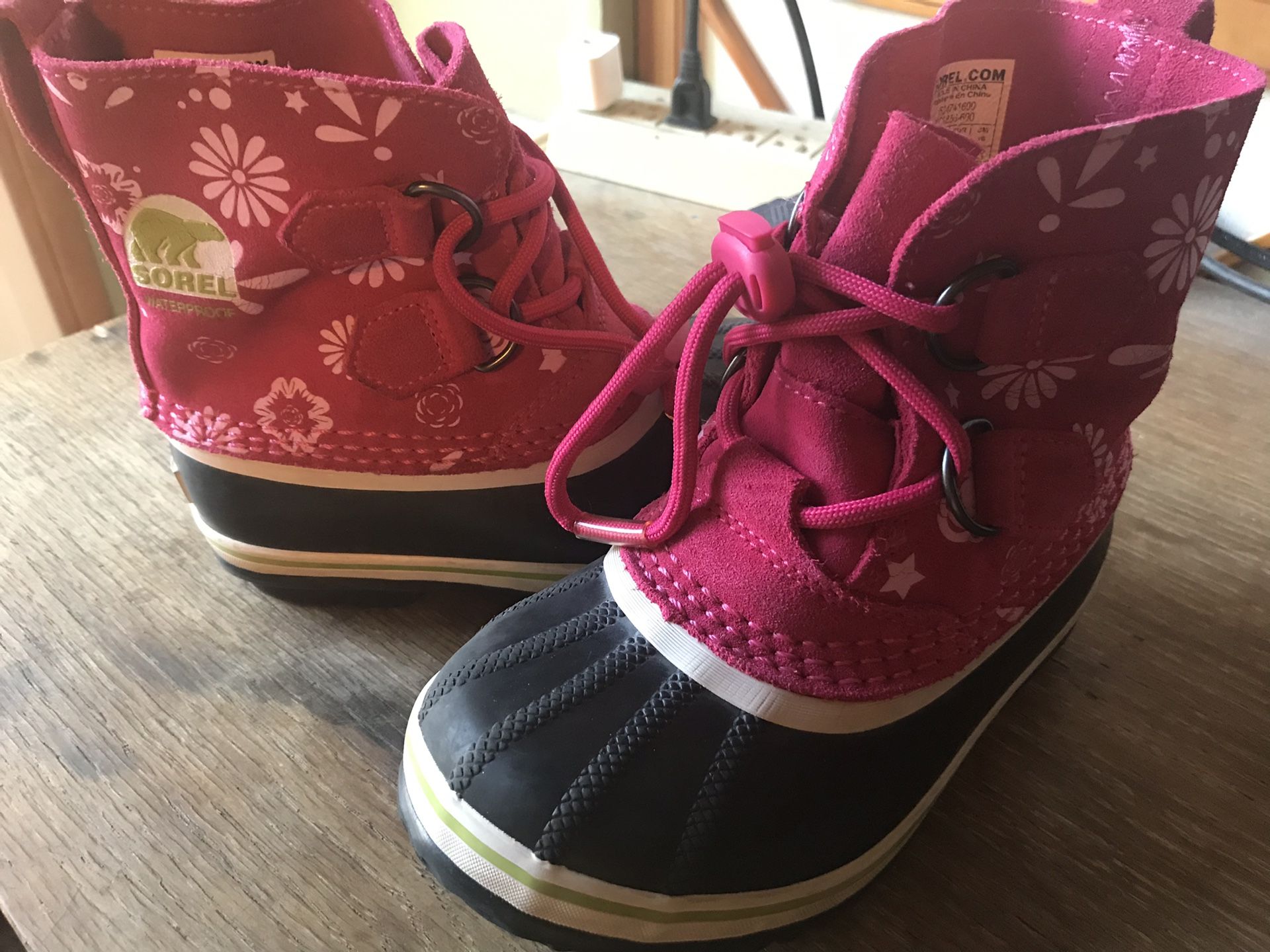 Sorel girls waterproof boots