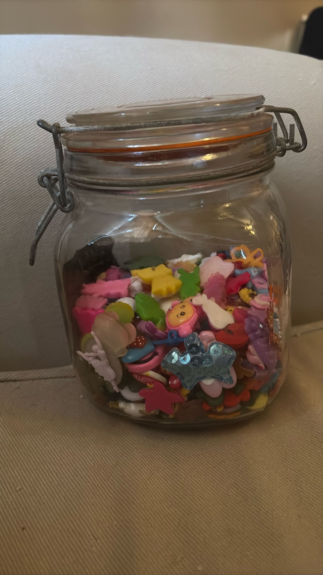 250 Figures with Vintage jar For Art
