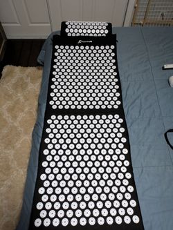 Acupuncture acupressure mat