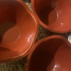 3 Big Bowls For 6$