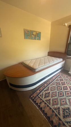 Kids boat bed