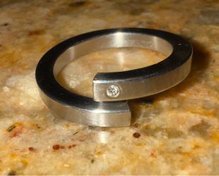 Men’s Titanium Ring with Diamond Size 7