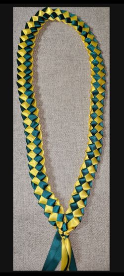 Ribbon Graduation Lei