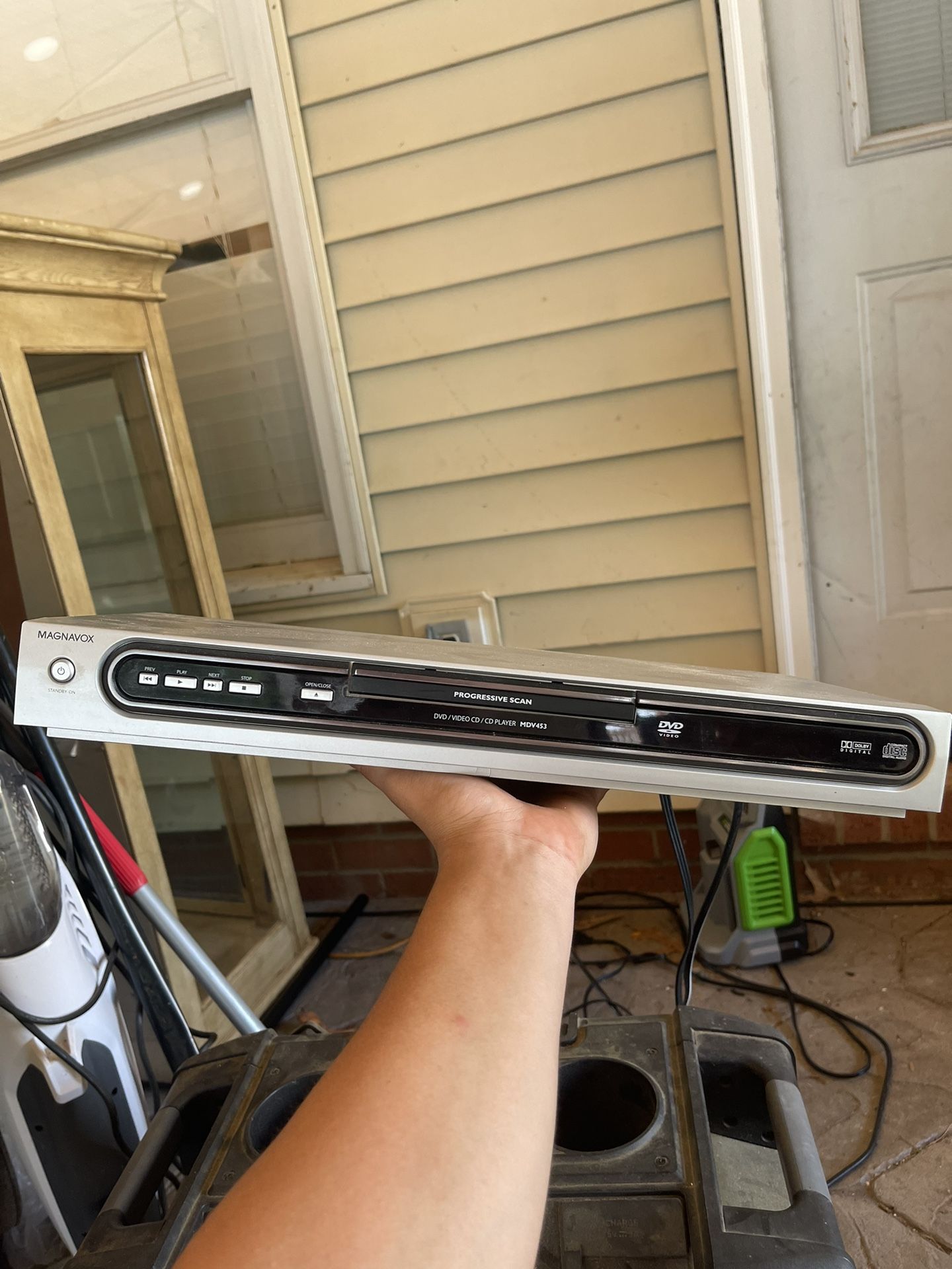 Magnabox DVD/video Cd /cd Player