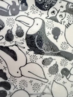 Mino Ware "Ikimonozukan" Bird Friends design  Approx 6.5 x 4.25 × 0.9   Adorable ceramic dish. Has a super cute black and white bird pattern all over 