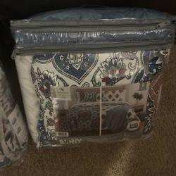 Full size comfortable set