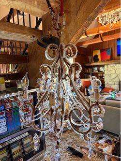 Stunning elegant Italian Crystal Chandelier