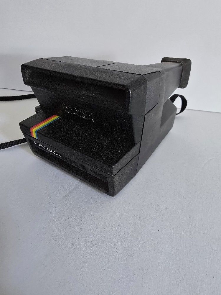 Polaroid OneStep 600 Camera