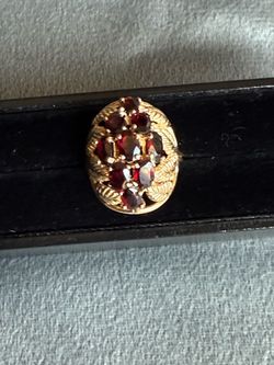 14k Gold Vintage Garnet Ring
