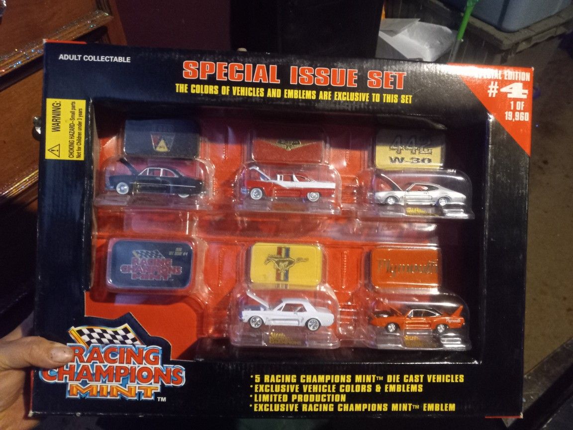 Racing Champion Mint