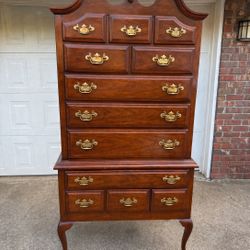 Queen Anne-style Highboy (Cherrywood) 