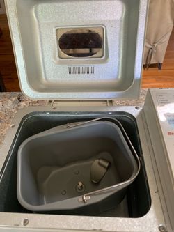 AUTOMATIC BREAD BAKER