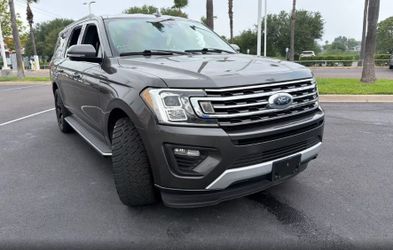 2019 ford expedition max xlt