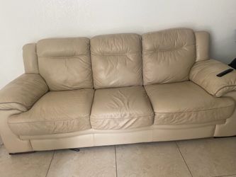 Sofa beige $20