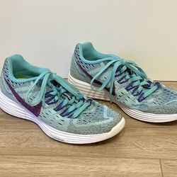 Excellent Condition! Nike LunarTempo Women's size 6.5 Athletic Running Comfort Sneaker Shoes. 