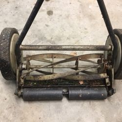 Push Lawnmower 