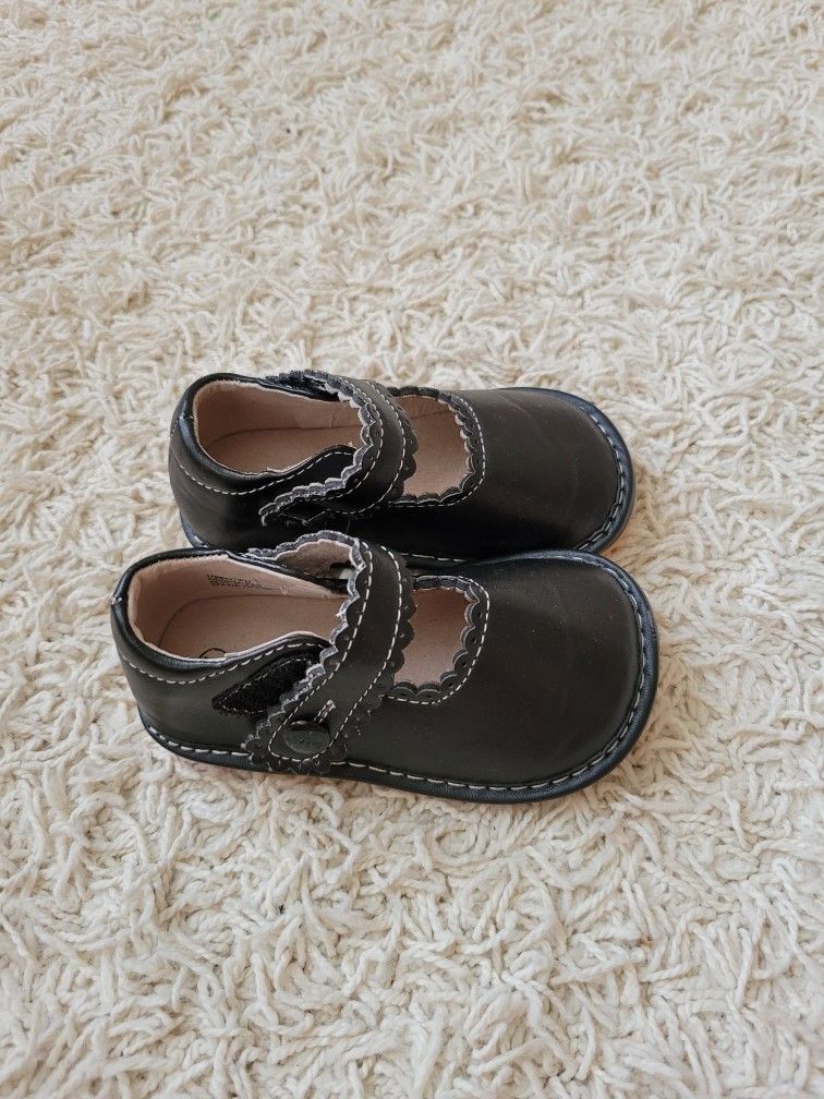 Laniecakes black baby shoes