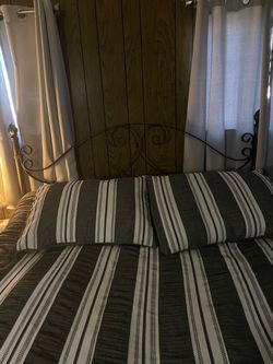 Queen bed complete